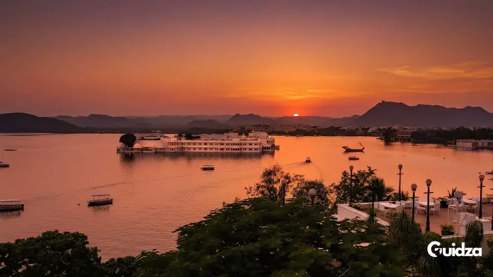 Udaipur: Private & Premium Boat Ride at Lake Pichola with Transfers 1