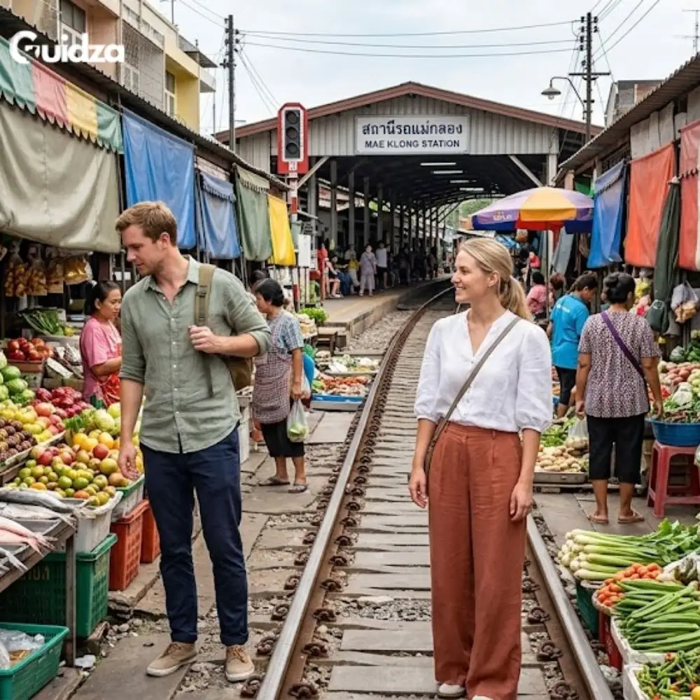 Bangkok: Samut Songkhram Day Trip with Railway & Floating Markets with Transfers 2