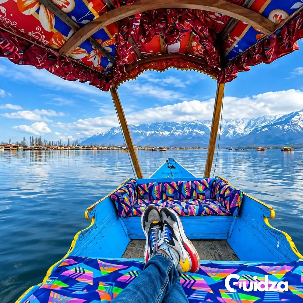 Srinagar: Private Dal Lake Shikara Ride Experience with Transfer 3