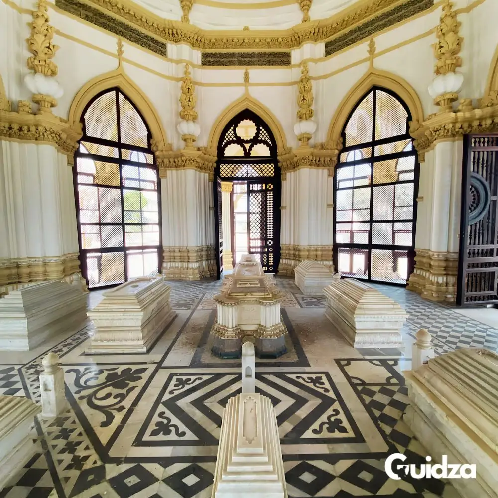 Junagadh: Mahabat Maqbara Architecture Visit with Transfers 3