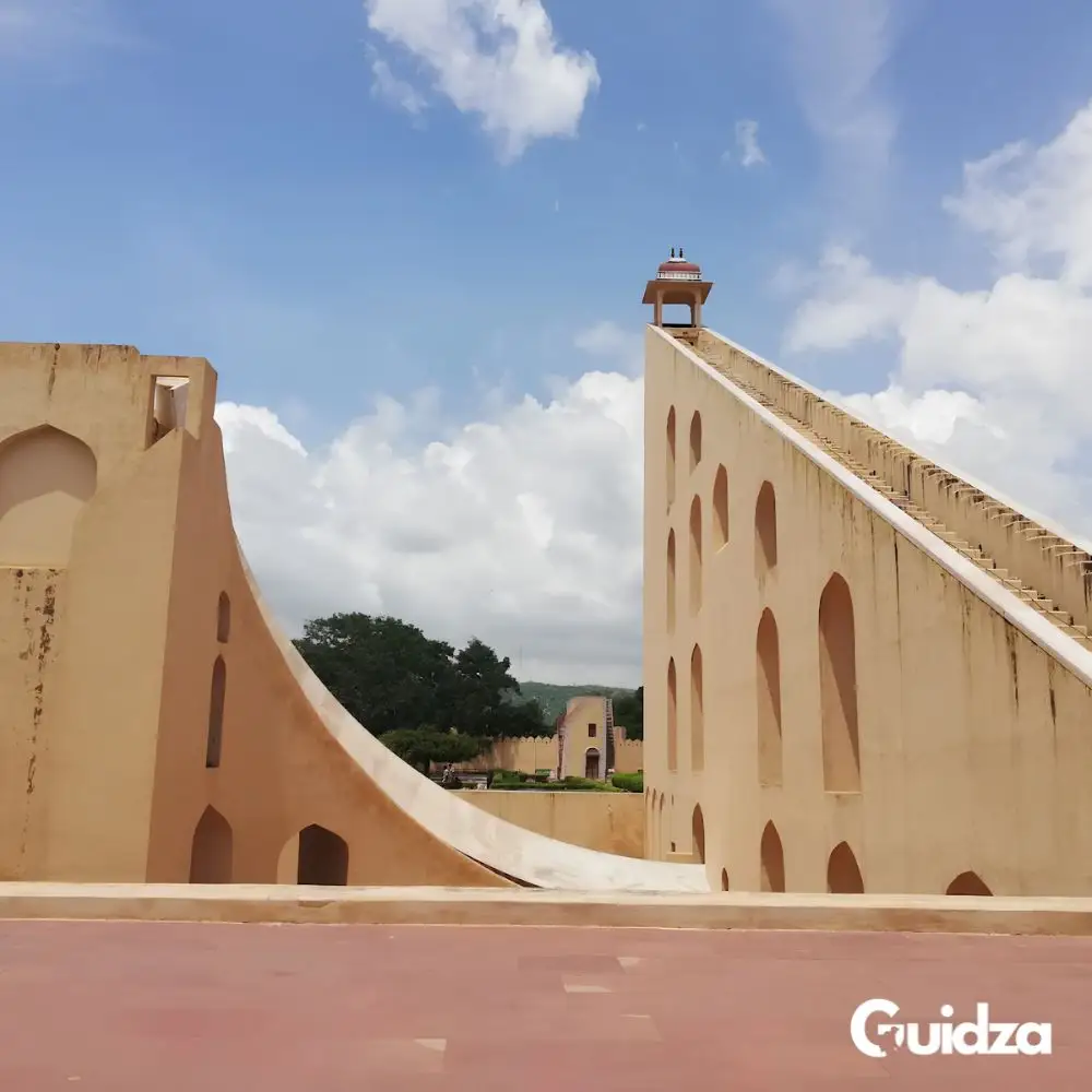 Jaipur: Jantar Mantar Guided Tour with Transfers 3